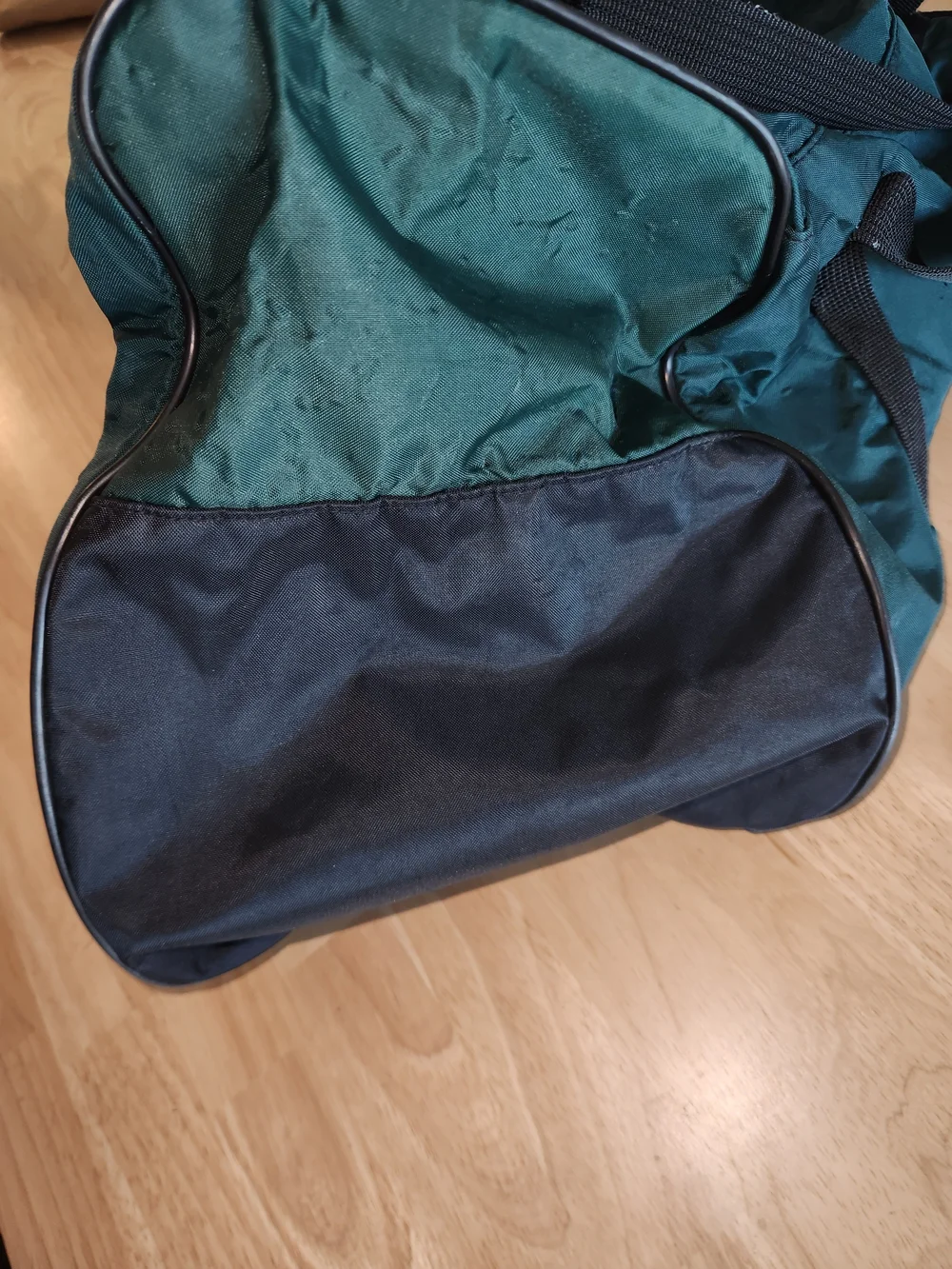 Vintage Y2K Nike Red Tag Duffle/Travel Bag Forest Green Embroidered Logo Good Co
